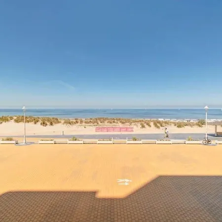 In By The Beach, Cleaning Included Lägenhet